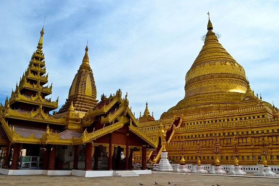 Shwe-zi-gon Pagoda Bagan Myanmar